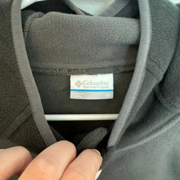 Columbia
Basin Trail 1/2-Snap Fleece Hoodie - Men's - Picture 6 of 7